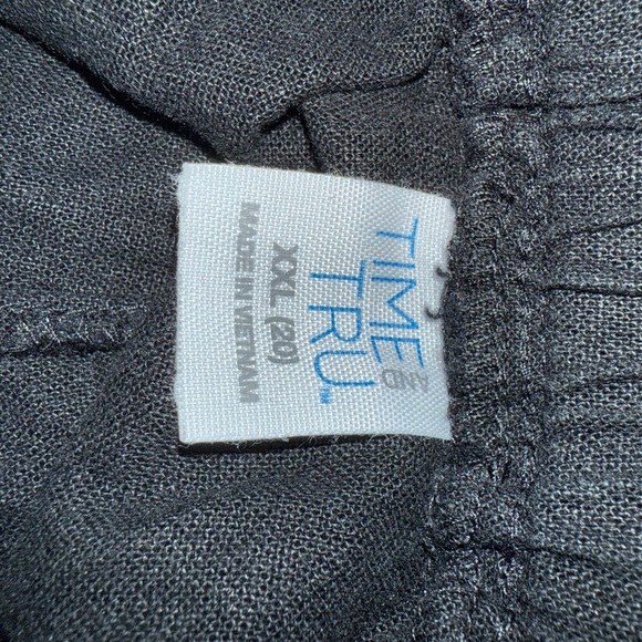 Time and Tru womens Dark Cargo Pants - Picture 3 of 6